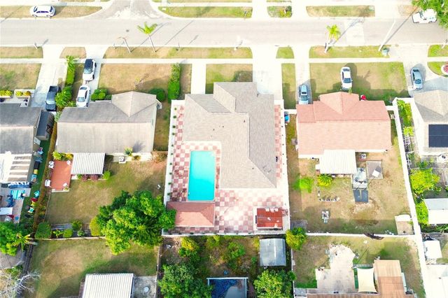 8236 DONALDSON DRIVE, Tampa, FL 33615