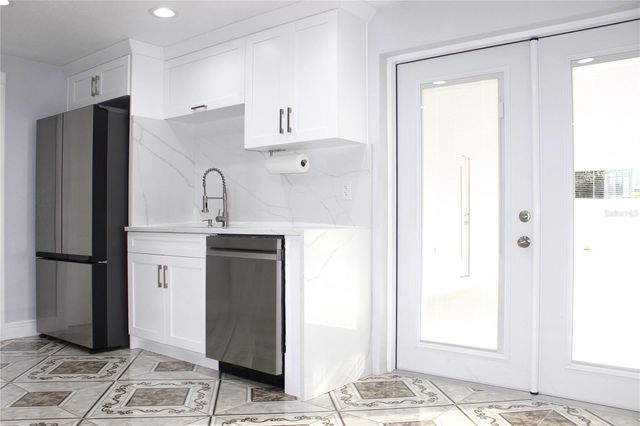 8236 DONALDSON DRIVE, Tampa, FL 33615