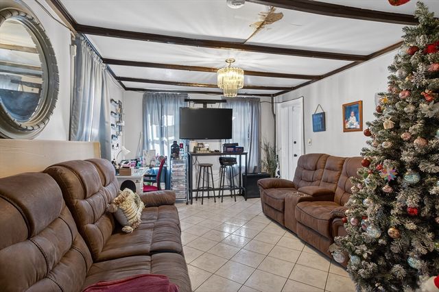 31 Sassafras St, Providence, RI 02907