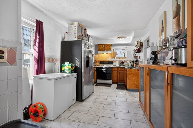 31 Sassafras St, Providence, RI 02907