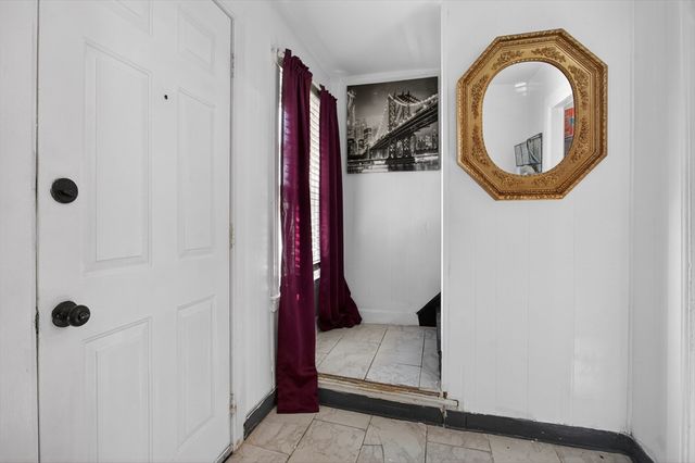 31 Sassafras St, Providence, RI 02907