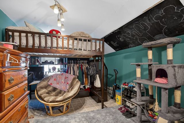 31 Sassafras St, Providence, RI 02907