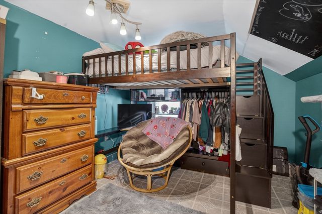 31 Sassafras St, Providence, RI 02907