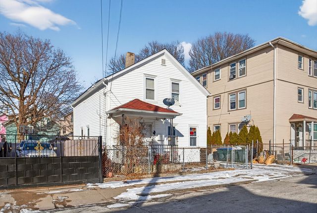 31 Sassafras St, Providence, RI 02907