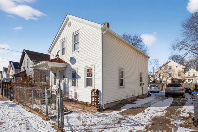 31 Sassafras St, Providence, RI 02907