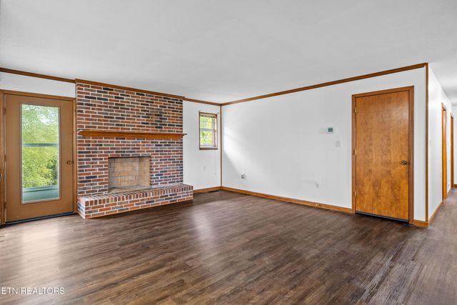 804 Chilhowee View Rd, Maryville, TN 37803