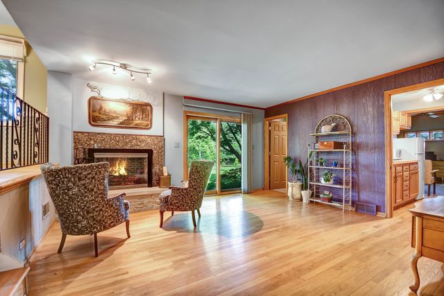 13344 S Stephen Drive, Palos Park, IL 60464