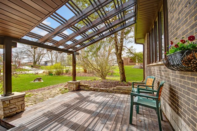 13344 S Stephen Drive, Palos Park, IL 60464