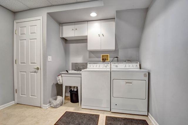 13344 S Stephen Drive, Palos Park, IL 60464