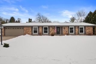 2509 Algoma TERRACE, Waukesha, WI 53188