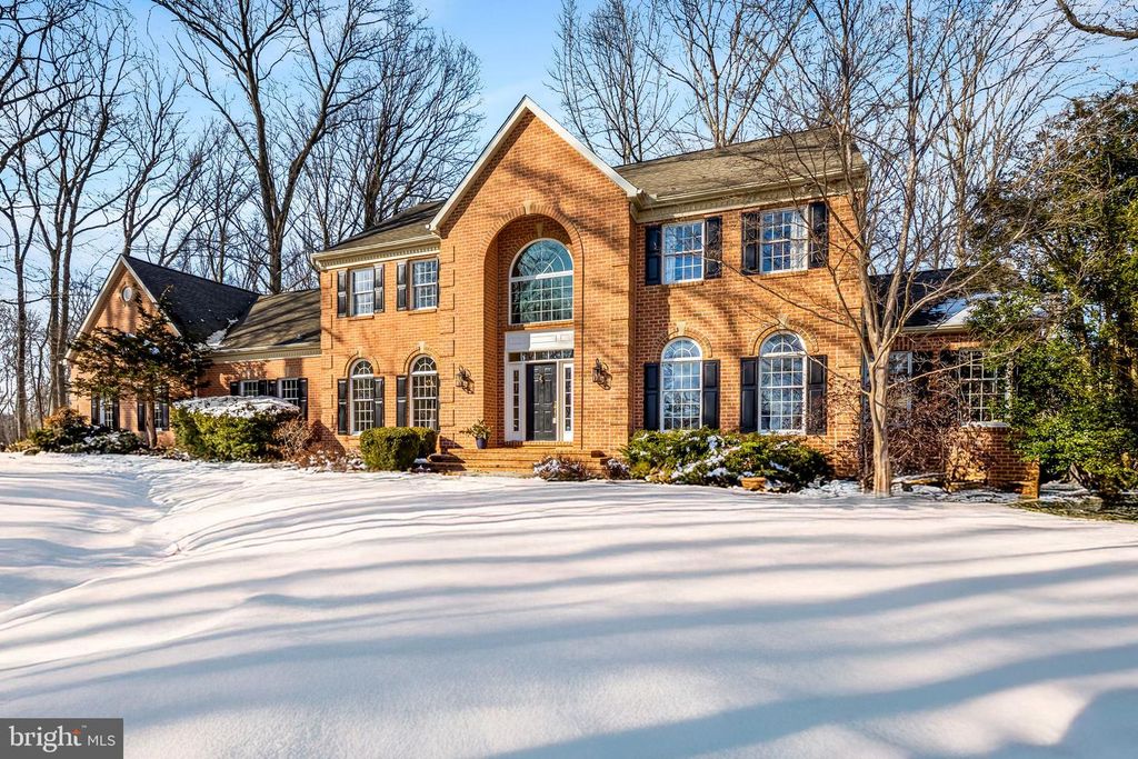 Image 1 of property listing at 8 HENDERSON HILL CT, Monkton, MD 21111