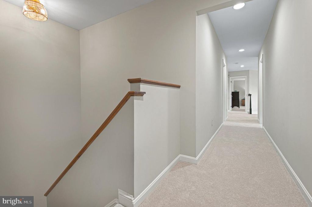 Image 27 of property listing at 8 HENDERSON HILL CT, Monkton, MD 21111