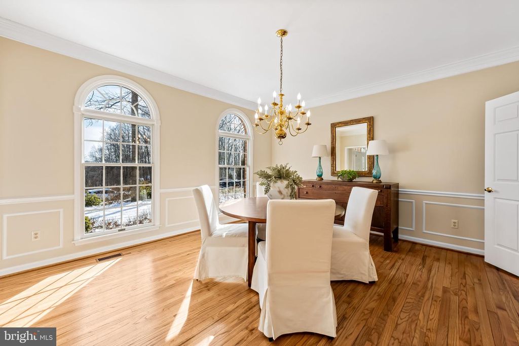 Image 5 of property listing at 8 HENDERSON HILL CT, Monkton, MD 21111