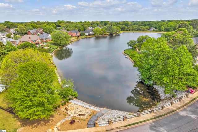 400 Ladykirk Lane, Greer, SC 29650