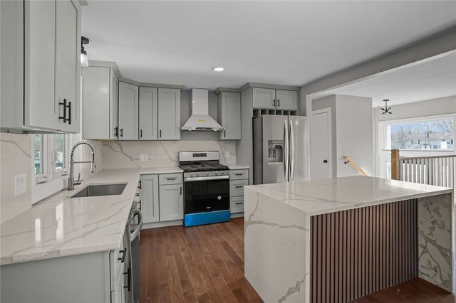 5 Katherine Drive, Johnston, RI 02919