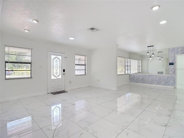 1506 S OREGON CIRCLE, Tampa, FL 33612