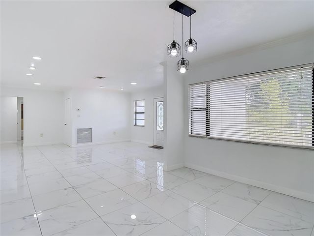 1506 S OREGON CIRCLE, Tampa, FL 33612