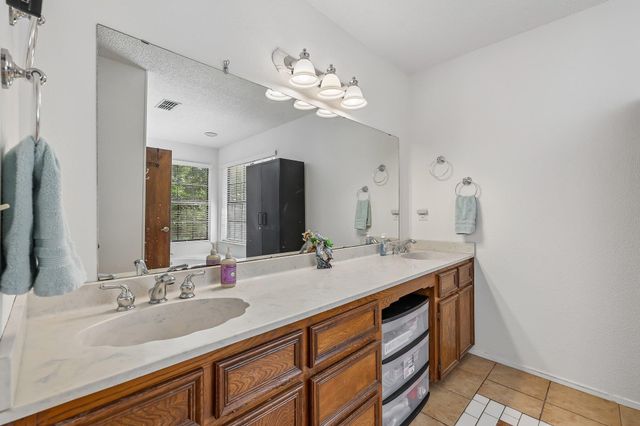 504 Perkins ST, Bastrop, TX 78602