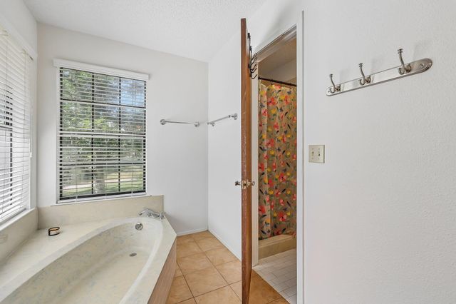 504 Perkins ST, Bastrop, TX 78602