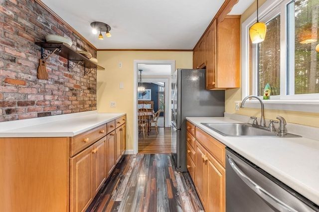 15 Cleveland St, Norfolk, MA 02056