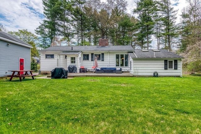 15 Cleveland St, Norfolk, MA 02056