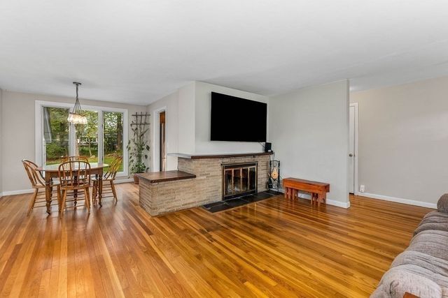 15 Cleveland St, Norfolk, MA 02056