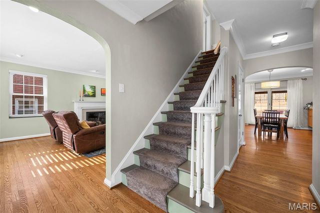 9135 Pine Avenue, Brentwood, MO 63144