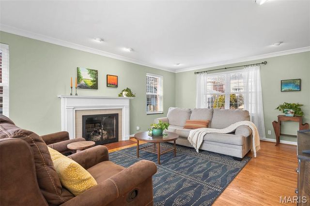 9135 Pine Avenue, Brentwood, MO 63144