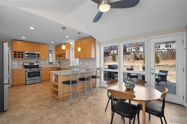 9135 Pine Avenue, Brentwood, MO 63144