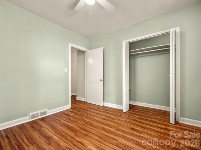 917 W Blue Ridge Road, East Flat Rock, NC 28726