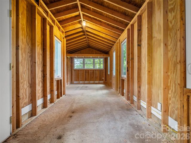 917 W Blue Ridge Road, East Flat Rock, NC 28726