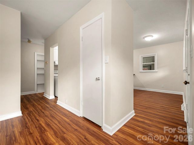 917 W Blue Ridge Road, East Flat Rock, NC 28726