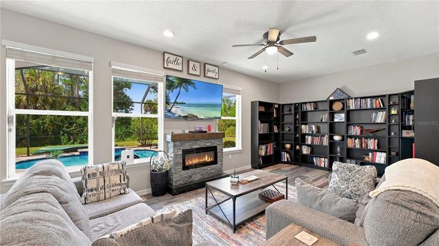 15111 LAS OLAS PLACE, Bradenton, FL 34212