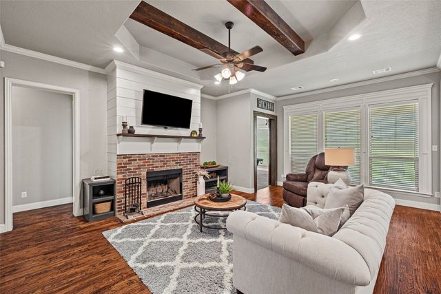 104 Lagrange Court, Weatherford, TX 76088