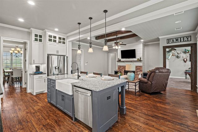 104 Lagrange Court, Weatherford, TX 76088