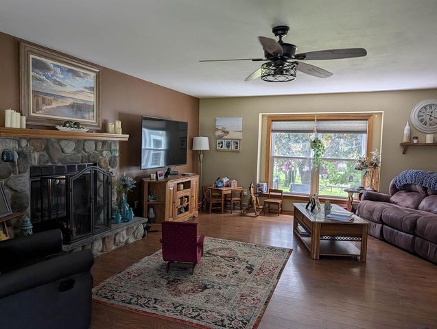 W323S7553 Park Ridge Drive, Mukwonago, WI 53149