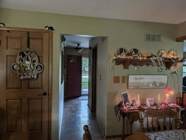 W323S7553 Park Ridge Drive, Mukwonago, WI 53149