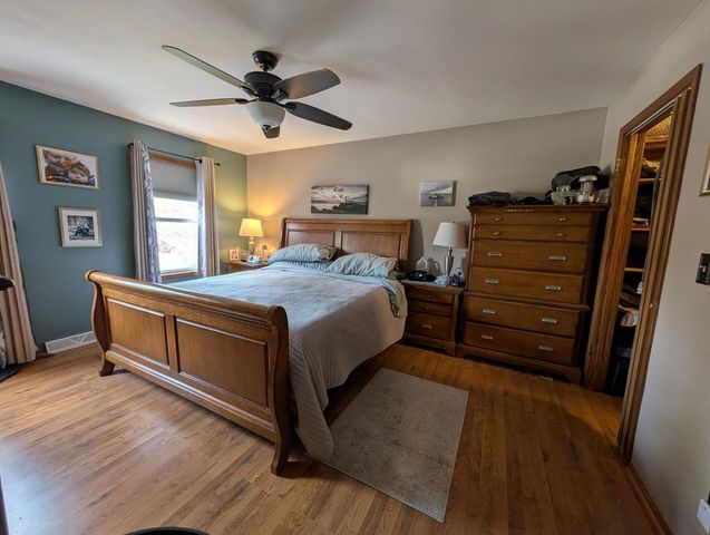 W323S7553 Park Ridge Drive, Mukwonago, WI 53149