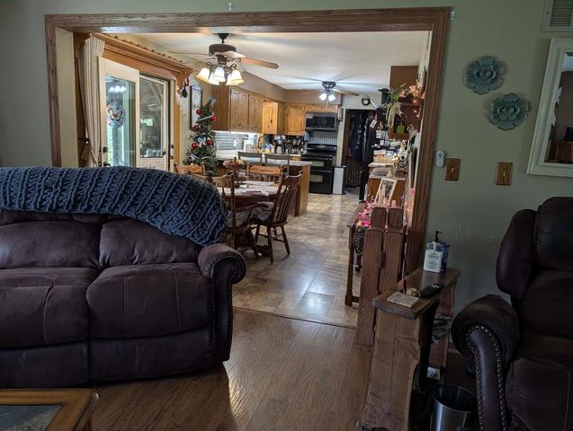 W323S7553 Park Ridge Drive, Mukwonago, WI 53149