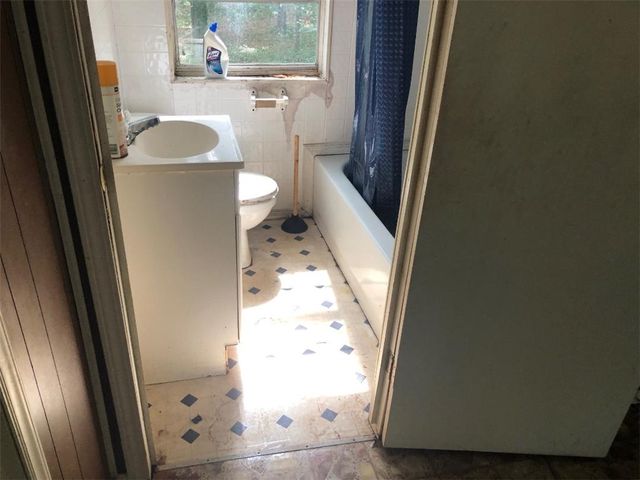 119 HAYNIE Avenue, Iva, SC 29655