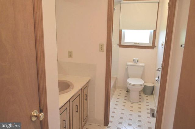 88 PARK AVE, Coatesville, PA 19320