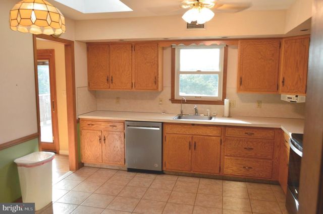 88 PARK AVE, Coatesville, PA 19320