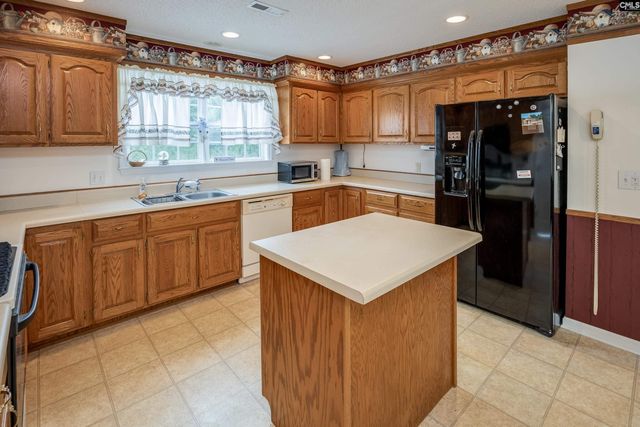 235 Sorin Circle, Elloree, SC 29047