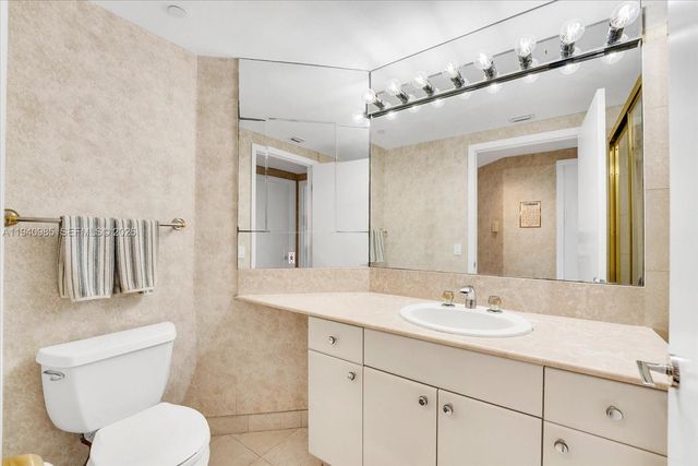 2000 Island Blvd 602, Aventura, FL 33160