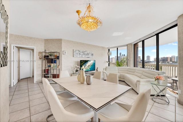 2000 Island Blvd 602, Aventura, FL 33160