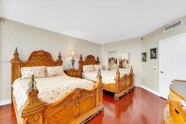 2000 Island Blvd 602, Aventura, FL 33160