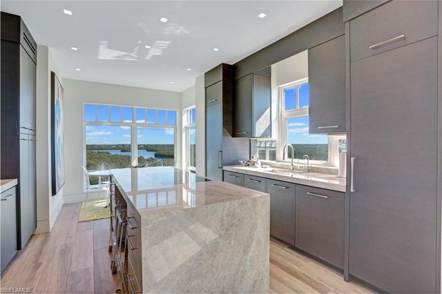255 Barefoot Beach BLVD 4, Bonita Springs, FL 34134