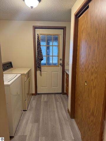 6329 N Lumberjack Road, Riverdale, MI 48877
