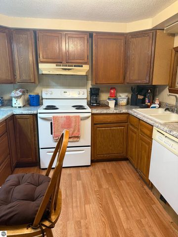 6329 N Lumberjack Road, Riverdale, MI 48877