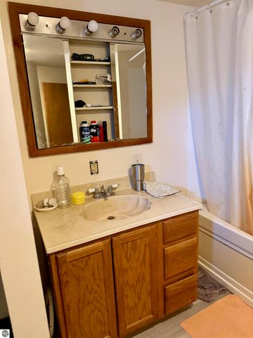 6329 N Lumberjack Road, Riverdale, MI 48877